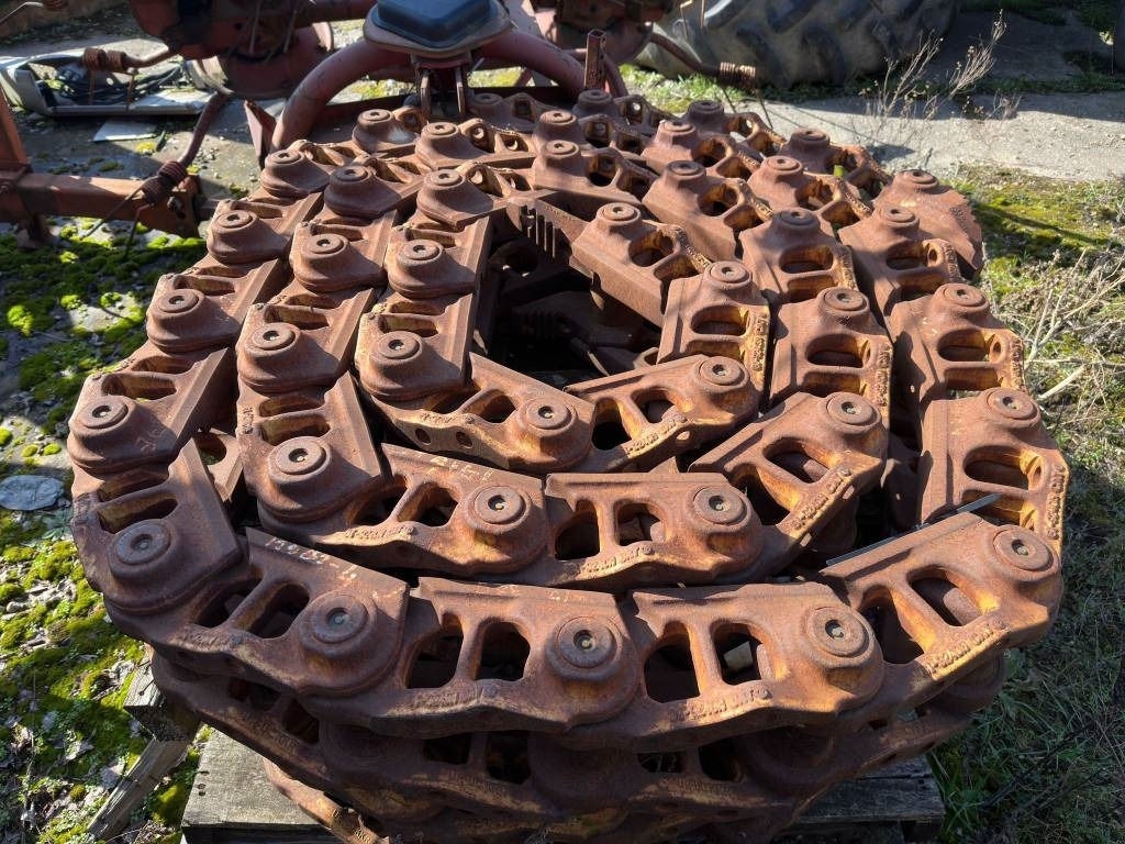 CAT D 6 R - Track for Construction machinery: picture 1 CAT D 6 R - Track for Construction machinery: picture 1