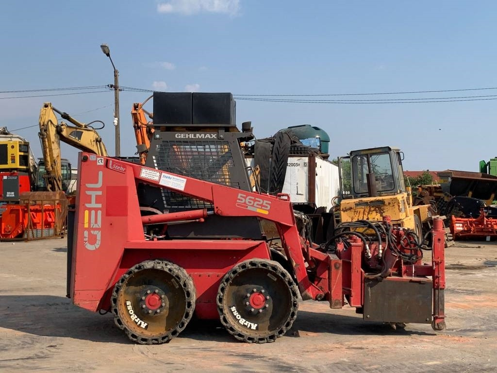 Gehl SL5625 - Skid steer loader: picture 5 Gehl SL5625 - Skid steer loader: picture 5