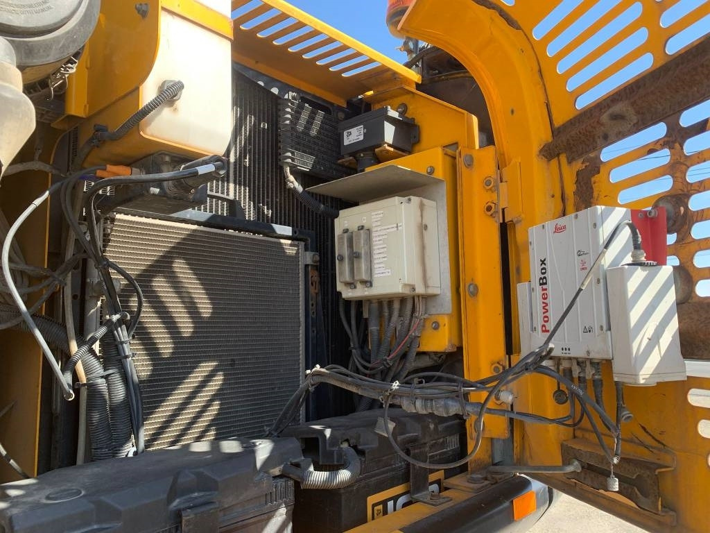 Leasing of JCB JS 145 W+Engcon Rototilt+Sistem Laser 2D Leica Ico  JCB JS 145 W+Engcon Rototilt+Sistem Laser 2D Leica Ico: picture 12 Leasing of JCB JS 145 W+Engcon Rototilt+Sistem Laser 2D Leica Ico  JCB JS 145 W+Engcon Rototilt+Sistem Laser 2D Leica Ico: picture 12