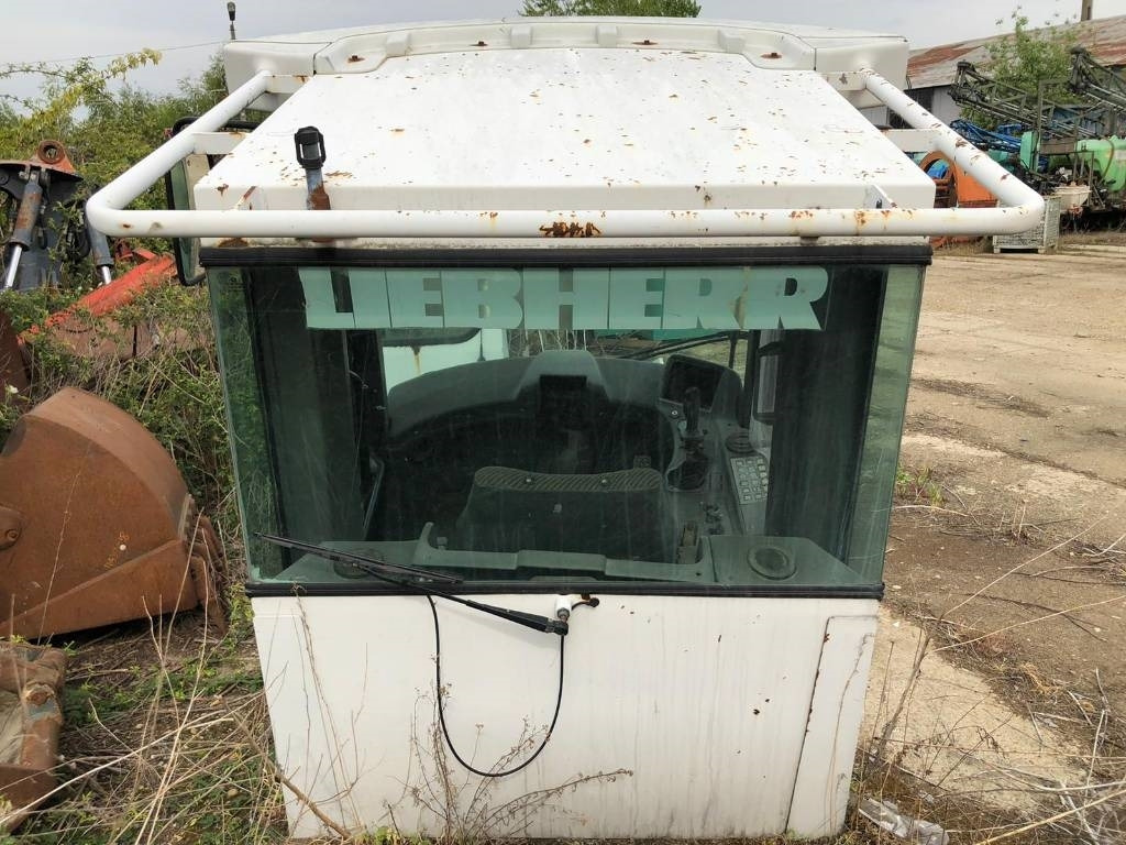 Liebherr For Parts L564-L574 - Cab for Construction machinery: picture 2 Liebherr For Parts L564-L574 - Cab for Construction machinery: picture 2
