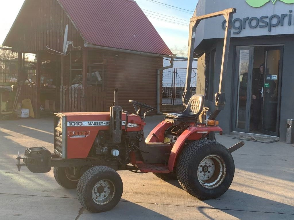 Massey Ferguson 1010 - Farm tractor: picture 5 Massey Ferguson 1010 - Farm tractor: picture 5