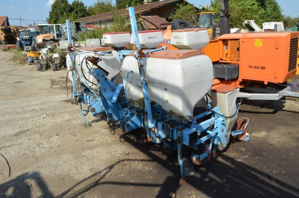 Monosem NG PLUS 6 - Precision sowing machine: picture 2 Monosem NG PLUS 6 - Precision sowing machine: picture 2