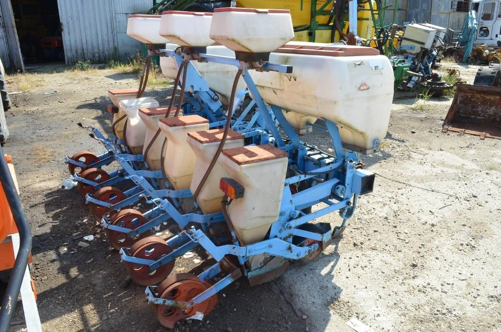 Monosem NG PLUS 6 - Precision sowing machine: picture 4 Monosem NG PLUS 6 - Precision sowing machine: picture 4