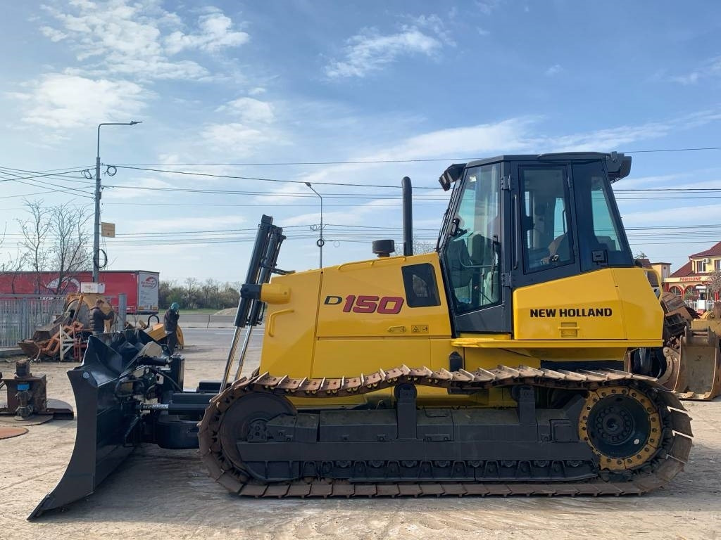 New Holland D 150  - Bulldozer: picture 5 New Holland D 150  - Bulldozer: picture 5