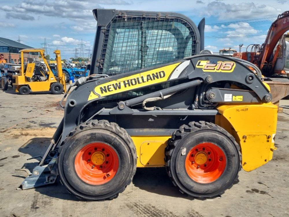 New Holland L 218 - Skid steer loader: picture 2 New Holland L 218 - Skid steer loader: picture 2