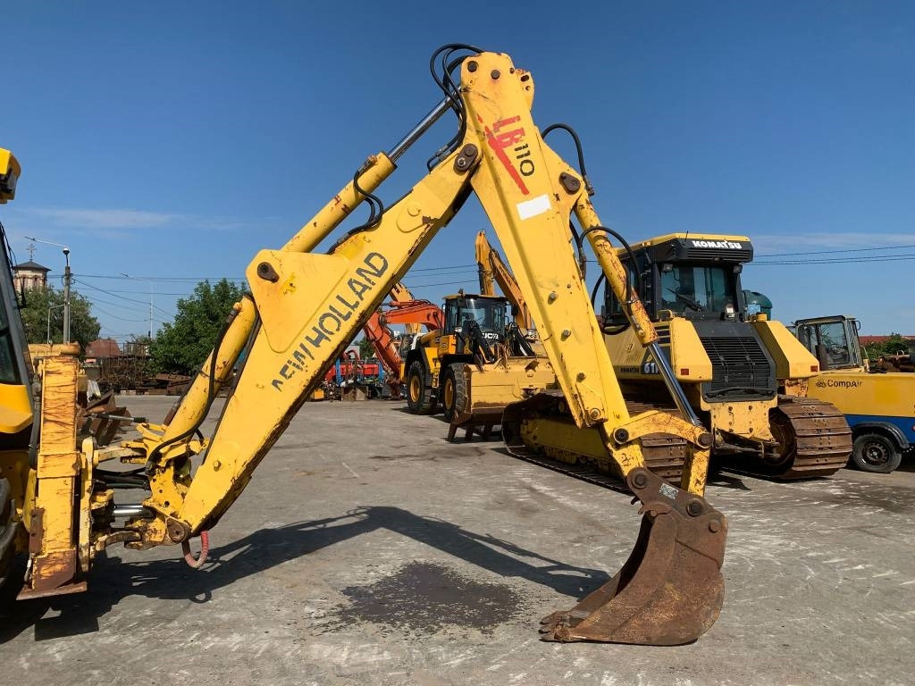 New Holland LB 110-4 PT - Backhoe loader: picture 4 New Holland LB 110-4 PT - Backhoe loader: picture 4