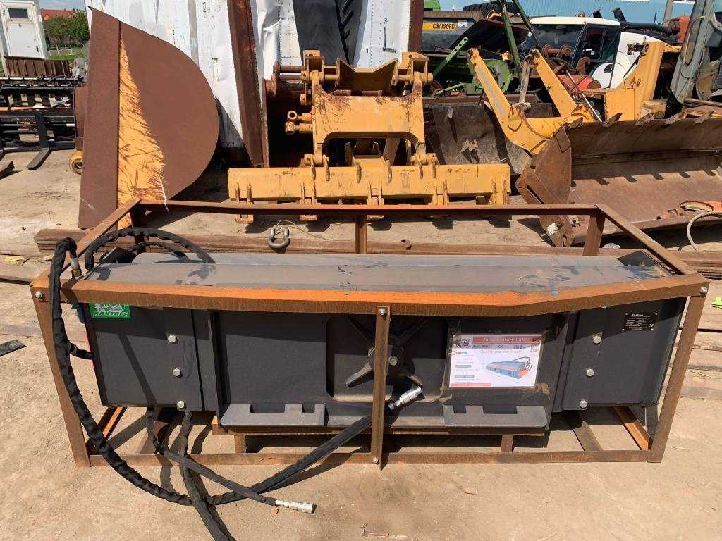 Raytree RMVR76 Vibratory Roller - Roller: picture 3 Raytree RMVR76 Vibratory Roller - Roller: picture 3