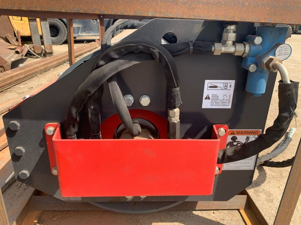 Raytree RMVR76 Vibratory Roller - Roller: picture 4 Raytree RMVR76 Vibratory Roller - Roller: picture 4