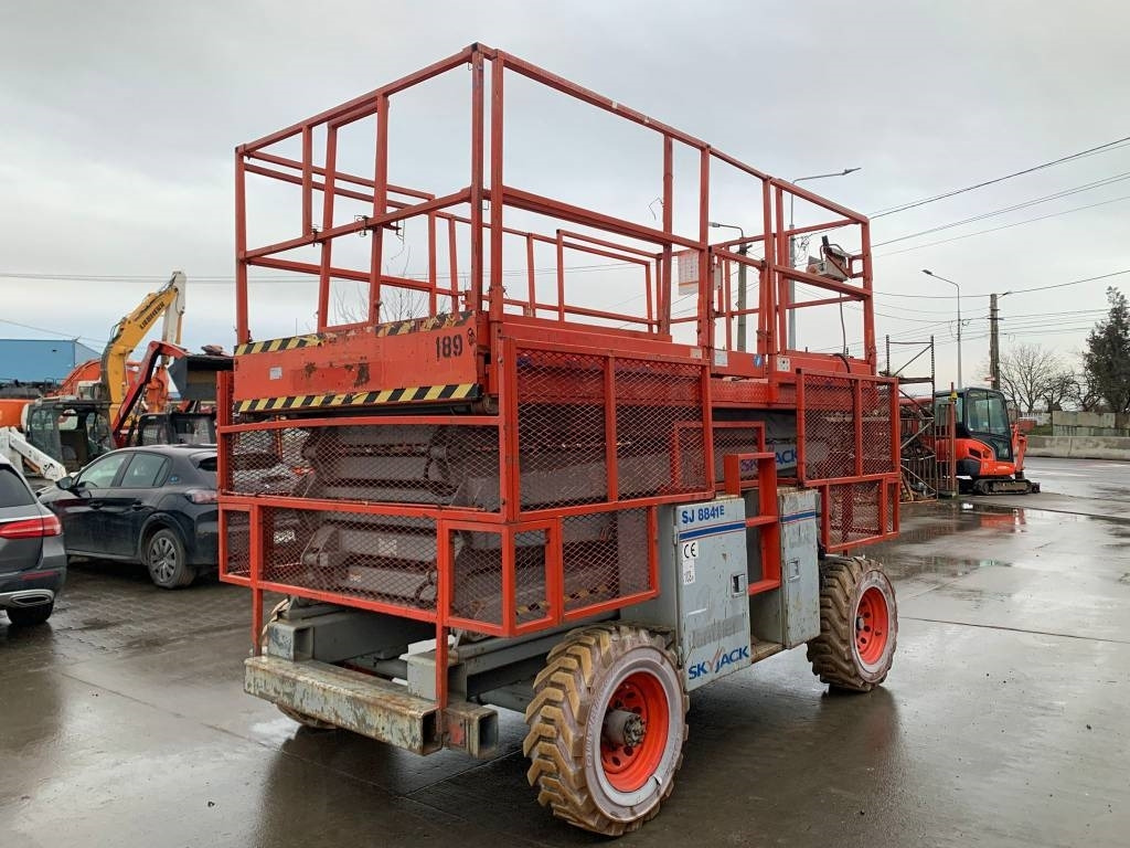 SkyJack SJ 8841 - Scissor lift: picture 4 SkyJack SJ 8841 - Scissor lift: picture 4