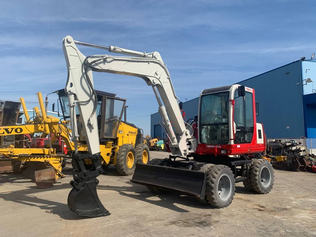 Takeuchi TB070W  - Wheel excavator: picture 1 Takeuchi TB070W  - Wheel excavator: picture 1