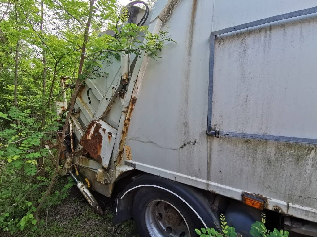 Volvo FL6 - Garbage truck: picture 3 Volvo FL6 - Garbage truck: picture 3