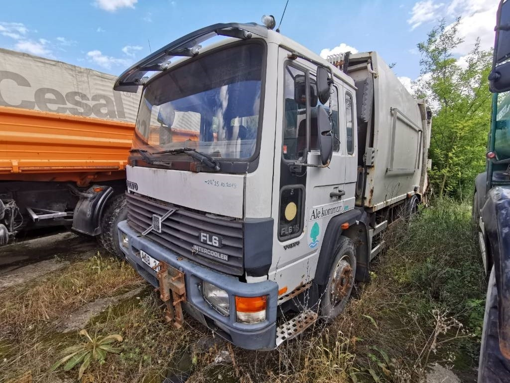 Volvo FL6 - Garbage truck: picture 1 Volvo FL6 - Garbage truck: picture 1