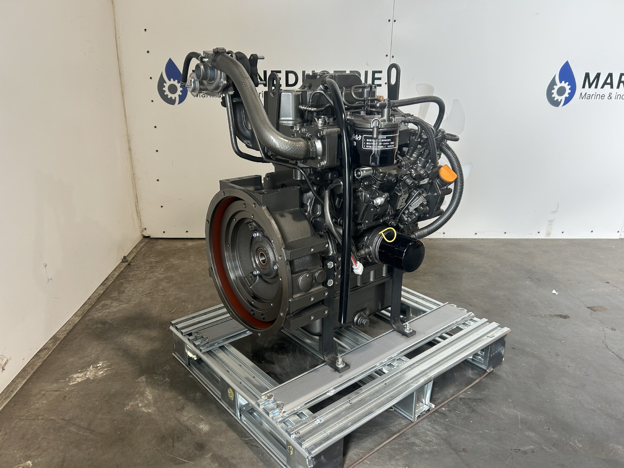 Yanmar 3TNV84T - Engine for Excavator: picture 2 Yanmar 3TNV84T - Engine for Excavator: picture 2