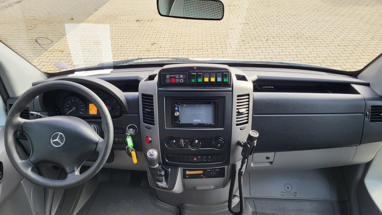 Interior photo 1: Coach Mercedes-Benz Sprinter 519 CDI 24 seats