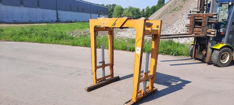 JCB Steinzange Kinshofer - Clamp: picture 1 JCB Steinzange Kinshofer - Clamp: picture 1