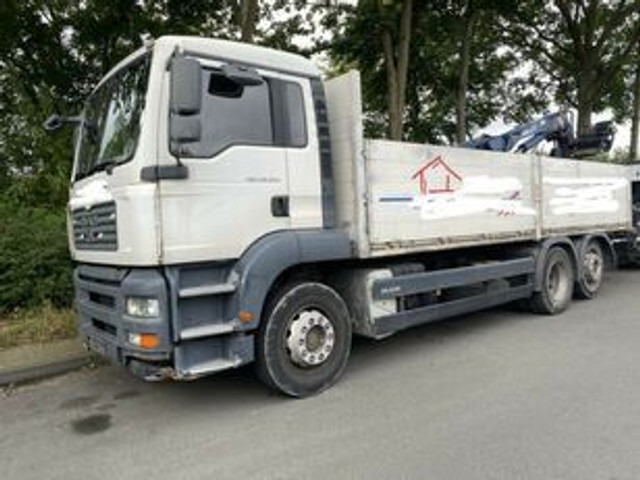MAN 26.320 Pritsche mit Kran Tirre 170 - Dropside/ Flatbed truck, Crane truck: picture 2 MAN 26.320 Pritsche mit Kran Tirre 170 - Dropside/ Flatbed truck, Crane truck: picture 2