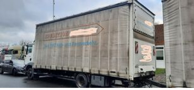 MAN TGM 12.250PS Plane/Spr.mit Anh. 120m3 - Curtainsider truck: picture 3 MAN TGM 12.250PS Plane/Spr.mit Anh. 120m3 - Curtainsider truck: picture 3