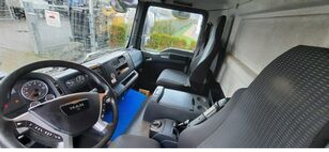 MAN TGM 12.250PS Plane/Spr.mit Anh. 120m3 - Curtainsider truck: picture 5 MAN TGM 12.250PS Plane/Spr.mit Anh. 120m3 - Curtainsider truck: picture 5