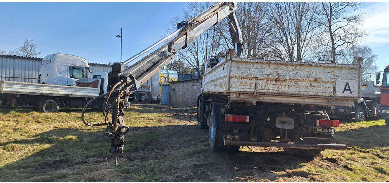 MAN TGM 18.220 4x2 3.S-Kipper mit Kran - Tipper, Crane truck: picture 5 MAN TGM 18.220 4x2 3.S-Kipper mit Kran - Tipper, Crane truck: picture 5