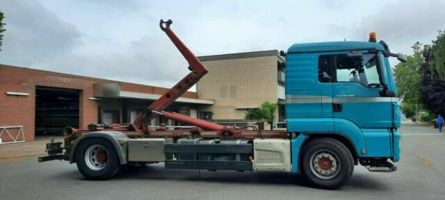 MAN TGS 18.440 Abroller mit Funk +Kran vor - Hook lift truck, Crane truck: picture 3 MAN TGS 18.440 Abroller mit Funk +Kran vor - Hook lift truck, Crane truck: picture 3