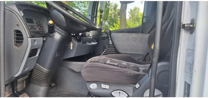 Cab chassis truck Mercedes-Benz 1833 2 Achser für BDF mit LBW: picture 6