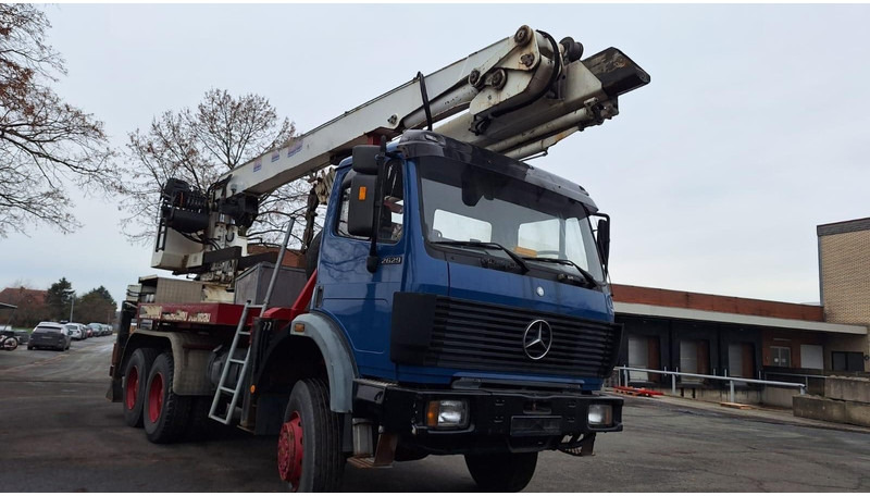 Mercedes-Benz 2629 AK Motorwagen mit Kran Dachdeckerkran6x6 - Crane truck: picture 3 Mercedes-Benz 2629 AK Motorwagen mit Kran Dachdeckerkran6x6 - Crane truck: picture 3