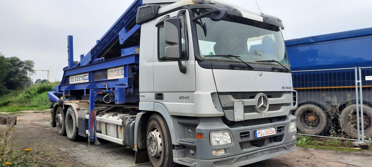 Mercedes-Benz 2641K 6x2 Abroller Klima - Hook lift truck: picture 2 Mercedes-Benz 2641K 6x2 Abroller Klima - Hook lift truck: picture 2