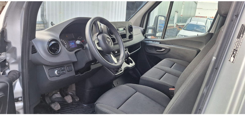 Mercedes-Benz 315 317 319 Sprinter III Koffer - Box van: picture 4 Mercedes-Benz 315 317 319 Sprinter III Koffer - Box van: picture 4