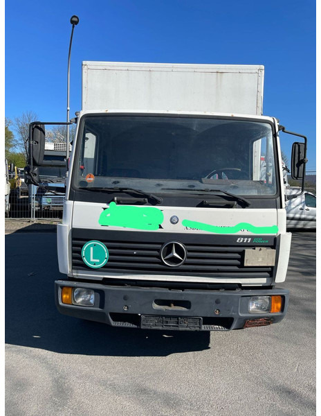 Mercedes-Benz 811 Koffer Blatt/Blatt Gefedert - Box truck: picture 3 Mercedes-Benz 811 Koffer Blatt/Blatt Gefedert - Box truck: picture 3