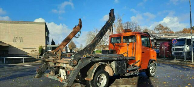 Mercedes-Benz 818D Absetzkipper/Meiller Euro:4 1-Hand - Skip loader truck: picture 2 Mercedes-Benz 818D Absetzkipper/Meiller Euro:4 1-Hand - Skip loader truck: picture 2