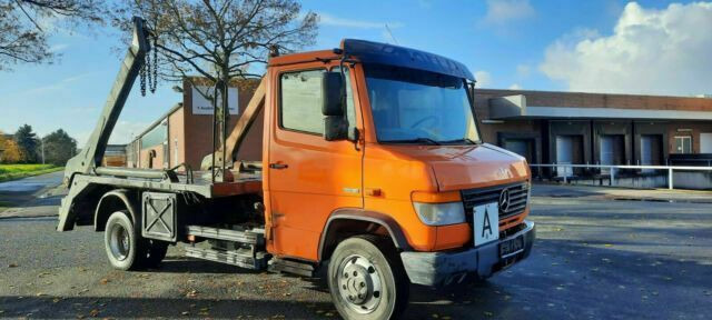 Mercedes-Benz 818D Absetzkipper/Meiller Euro:4 1-Hand - Skip loader truck: picture 1 Mercedes-Benz 818D Absetzkipper/Meiller Euro:4 1-Hand - Skip loader truck: picture 1