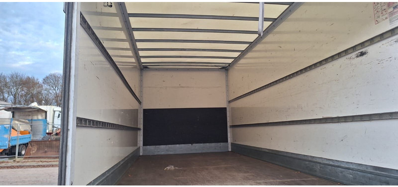 Mercedes-Benz Atego 816 - Box truck: picture 5 Mercedes-Benz Atego 816 - Box truck: picture 5