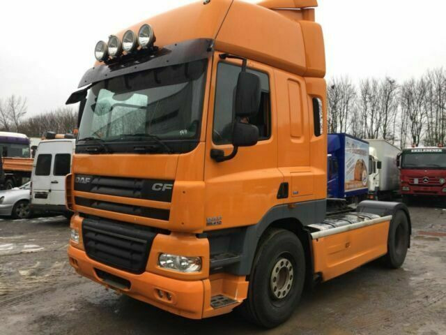 Tractor unit DAF CF85-410 G.Haus 2xBett ZF/Schalter 2-Kreishydr: picture 9 Tractor unit DAF CF85-410 G.Haus 2xBett ZF/Schalter 2-Kreishydr: picture 9