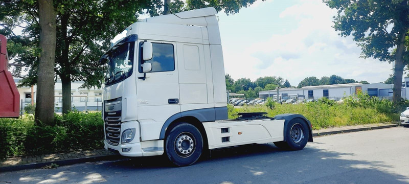 DAF XF106-460PS 1-Hand - Tractor unit: picture 2 DAF XF106-460PS 1-Hand - Tractor unit: picture 2