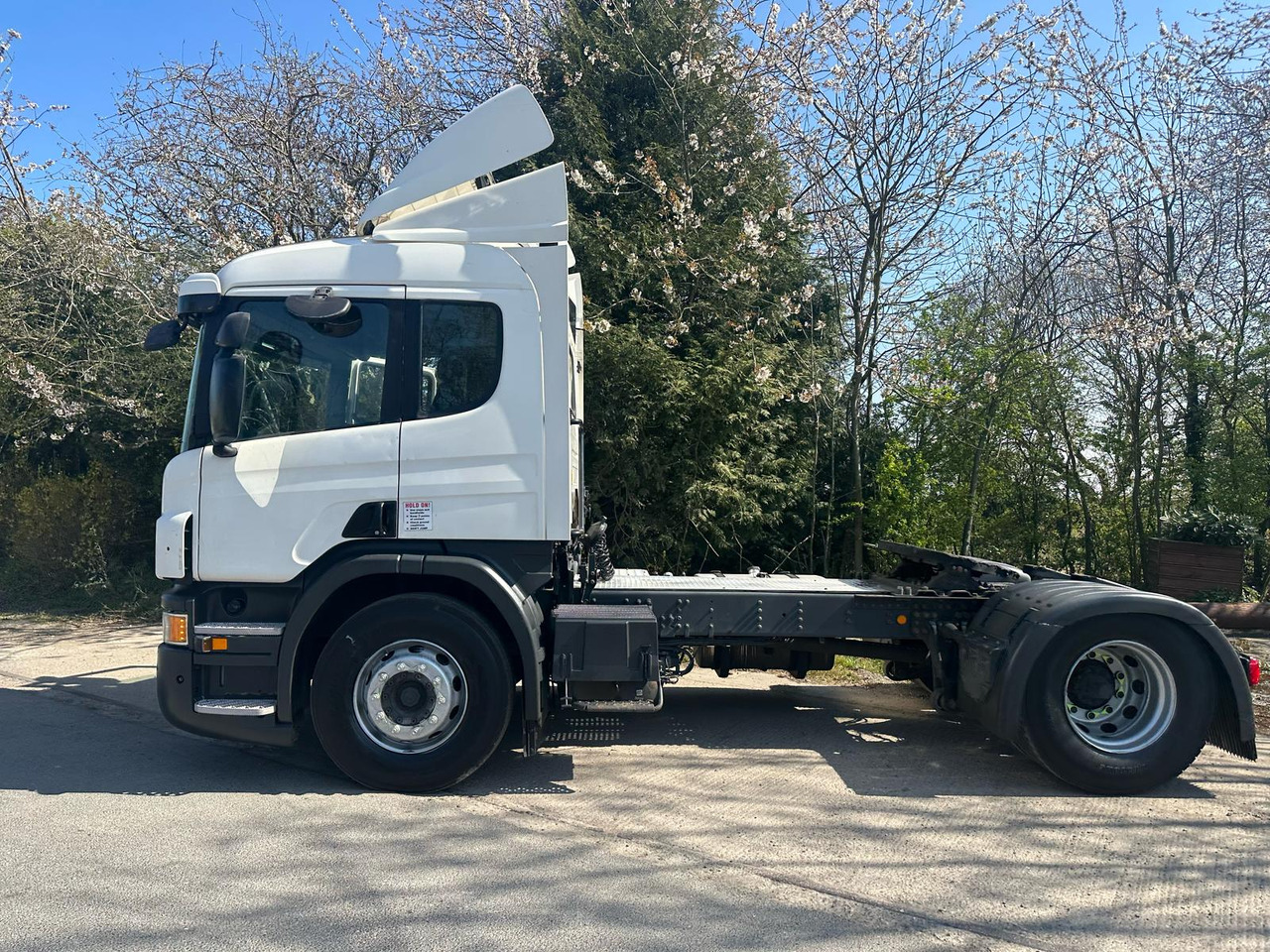 Tractor unit 2016 Scania P360 Tractor Unit: picture 9