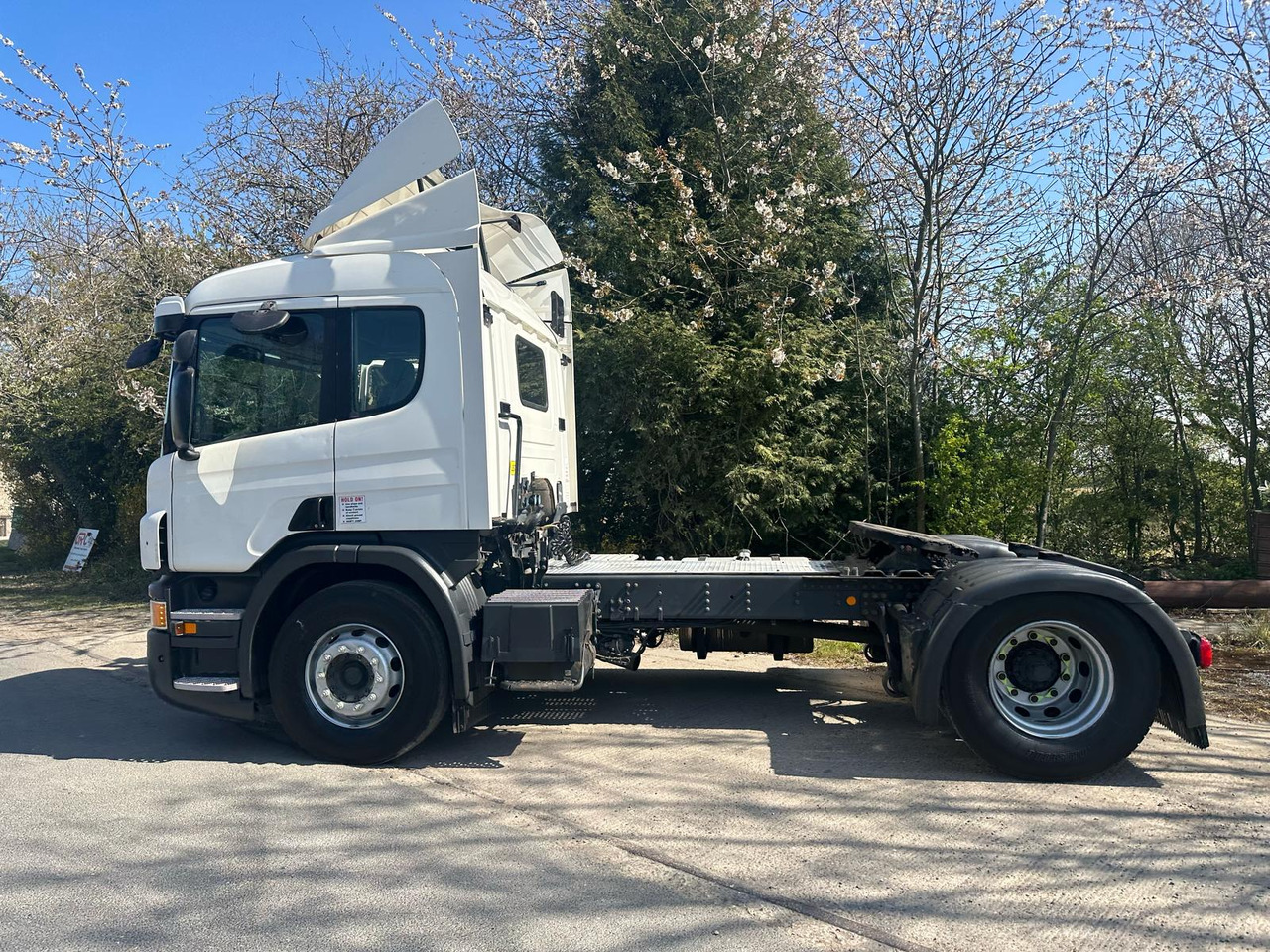 Tractor unit 2016 Scania P360 Tractor Unit: picture 17