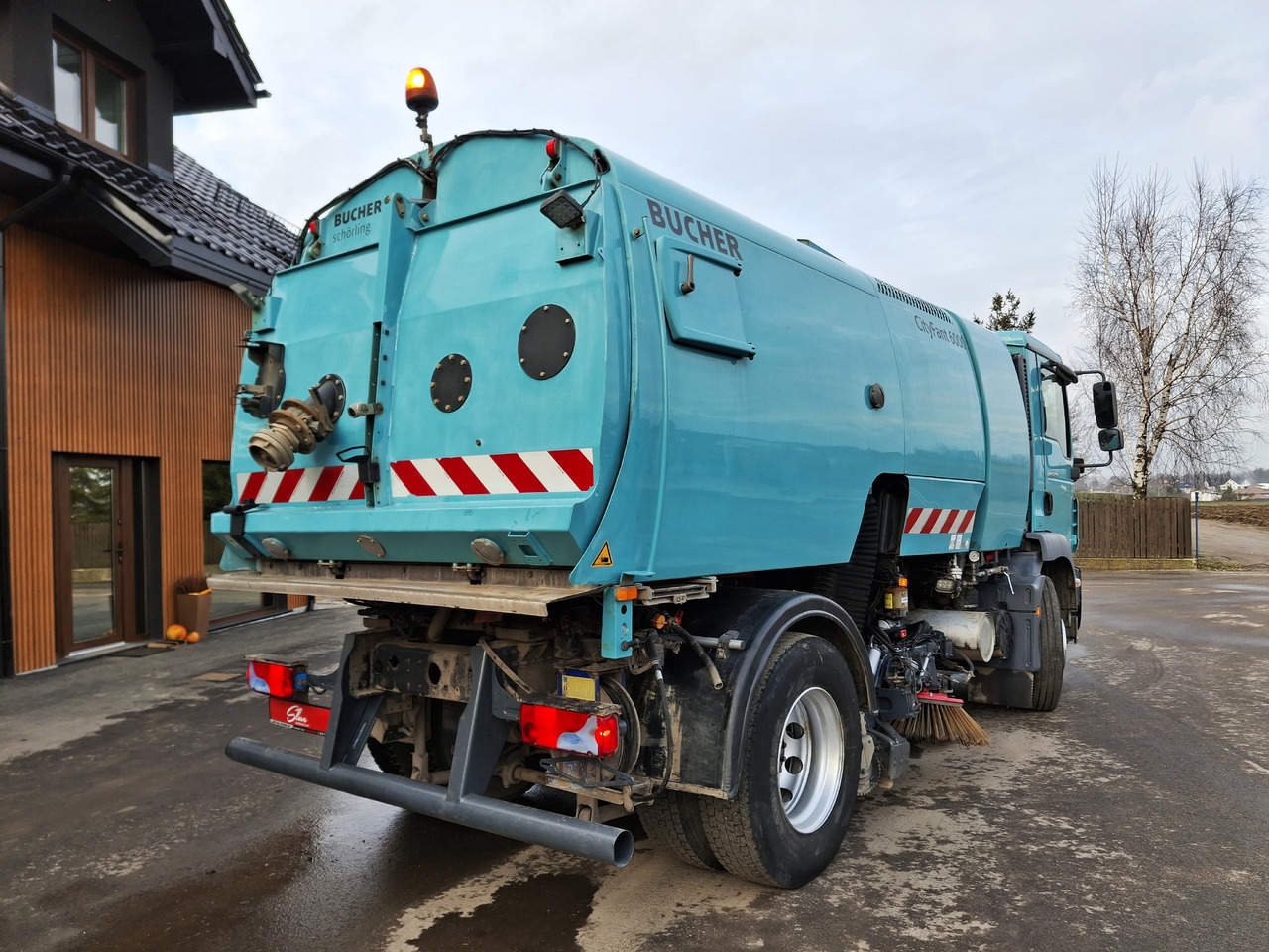 MAN 18.290 Zamiatarka Kehrmaschine BUCHER PM10 L/R Karcher - Road sweeper: picture 4 MAN 18.290 Zamiatarka Kehrmaschine BUCHER PM10 L/R Karcher - Road sweeper: picture 4