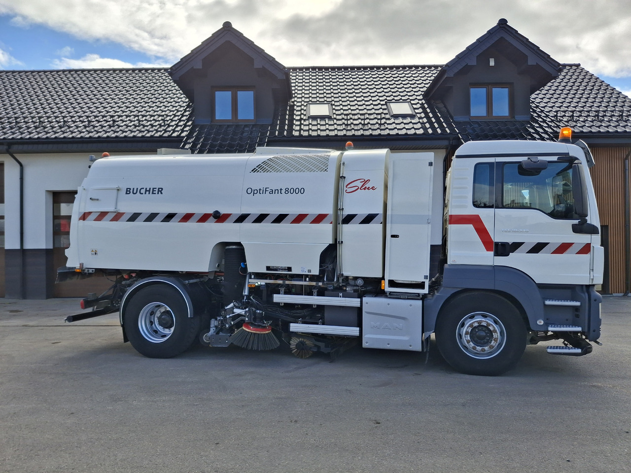 MAN TGS 18.320 Zamiatarka Kehrmaschine BUCHER OptiFant 8000 Karcher Euro 6 PM10 L/R Hochdruckreinigung - Road sweeper: picture 5 MAN TGS 18.320 Zamiatarka Kehrmaschine BUCHER OptiFant 8000 Karcher Euro 6 PM10 L/R Hochdruckreinigung - Road sweeper: picture 5