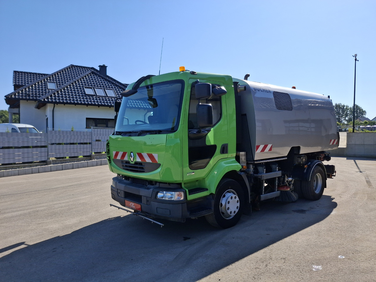 RENAULT Middlum 270 DXI Zamiatarka Kehrmaschine BUCHER Karcher L/R 2 Silniki 2 Motoren - Road sweeper: picture 2 RENAULT Middlum 270 DXI Zamiatarka Kehrmaschine BUCHER Karcher L/R 2 Silniki 2 Motoren - Road sweeper: picture 2