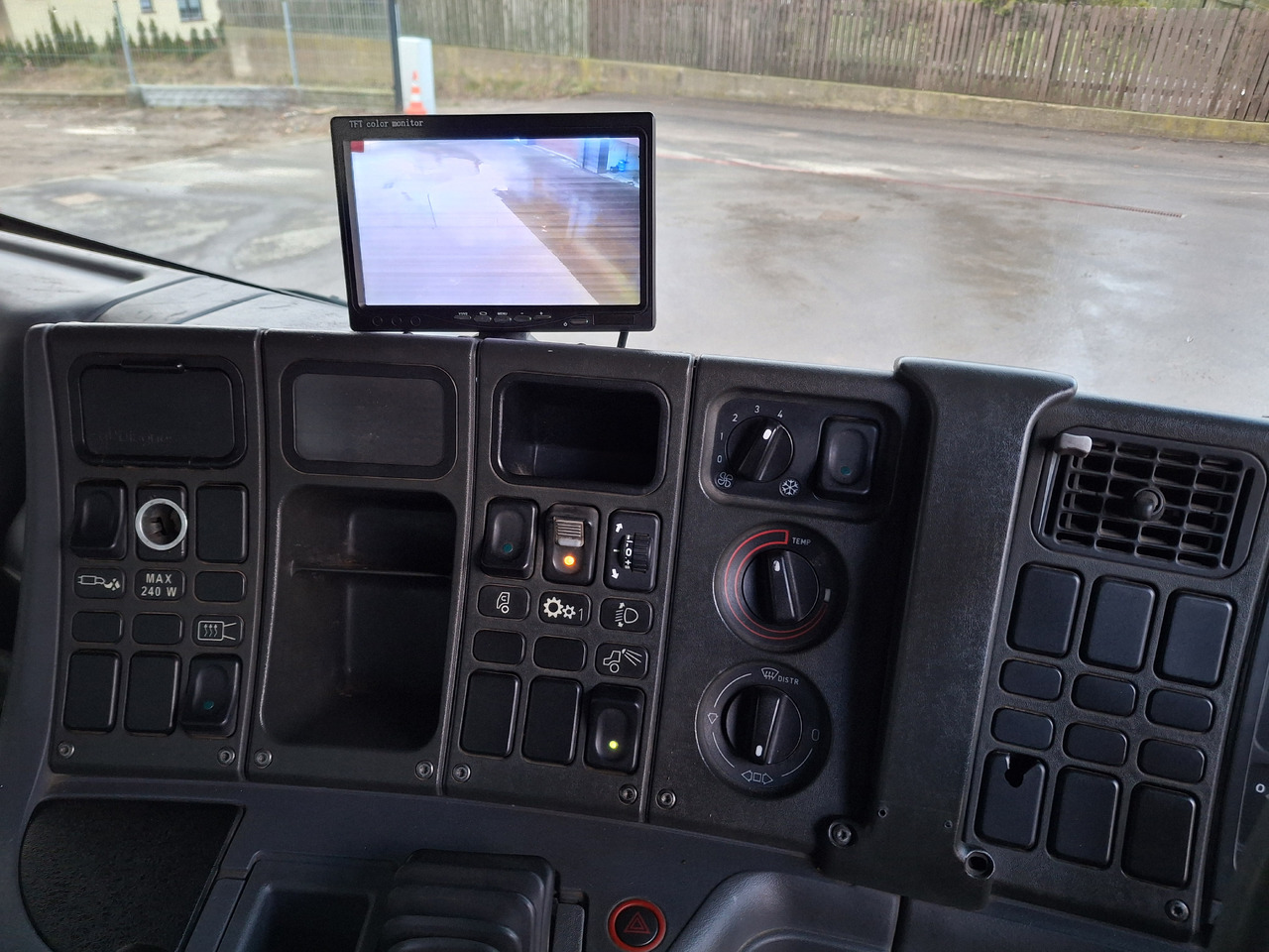 Road sweeper SCANIA 94G Zamiatarka Kehrmaschine BUCHER L/R Frontbürste 2 Motoren Odchwaszczarka Przednia Szczotka: picture 21 Road sweeper SCANIA 94G Zamiatarka Kehrmaschine BUCHER L/R Frontbürste 2 Motoren Odchwaszczarka Przednia Szczotka: picture 21