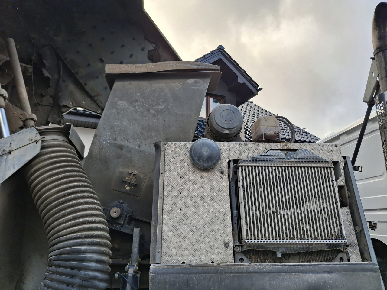 Road sweeper SCANIA 94G Zamiatarka Kehrmaschine BUCHER L/R Frontbürste 2 Motoren Odchwaszczarka Przednia Szczotka: picture 17 Road sweeper SCANIA 94G Zamiatarka Kehrmaschine BUCHER L/R Frontbürste 2 Motoren Odchwaszczarka Przednia Szczotka: picture 17