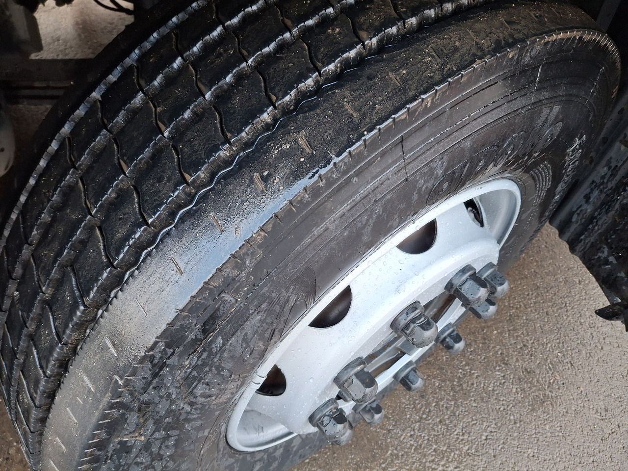 Road sweeper SCANIA 94G Zamiatarka Kehrmaschine BUCHER L/R Frontbürste 2 Motoren Odchwaszczarka Przednia Szczotka: picture 14 Road sweeper SCANIA 94G Zamiatarka Kehrmaschine BUCHER L/R Frontbürste 2 Motoren Odchwaszczarka Przednia Szczotka: picture 14