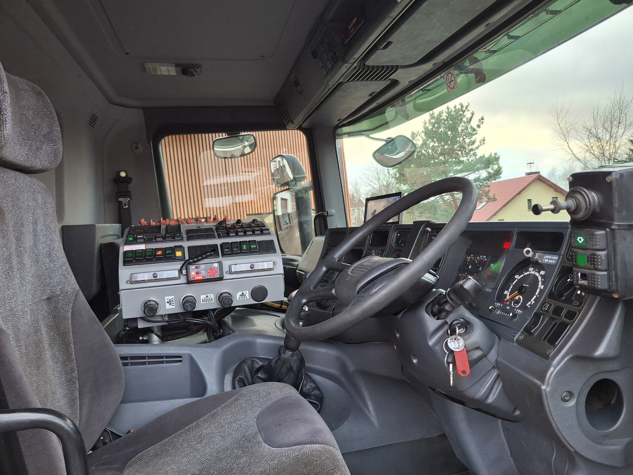 Road sweeper SCANIA 94G Zamiatarka Kehrmaschine BUCHER L/R Frontbürste 2 Motoren Odchwaszczarka Przednia Szczotka: picture 25 Road sweeper SCANIA 94G Zamiatarka Kehrmaschine BUCHER L/R Frontbürste 2 Motoren Odchwaszczarka Przednia Szczotka: picture 25