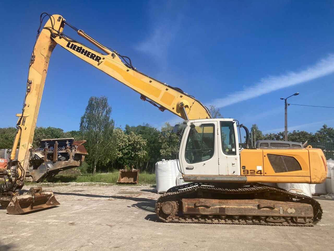 Liebherr R 924 C Long Reach Multiuser Rototilt - Crawler excavator: picture 1 Liebherr R 924 C Long Reach Multiuser Rototilt - Crawler excavator: picture 1