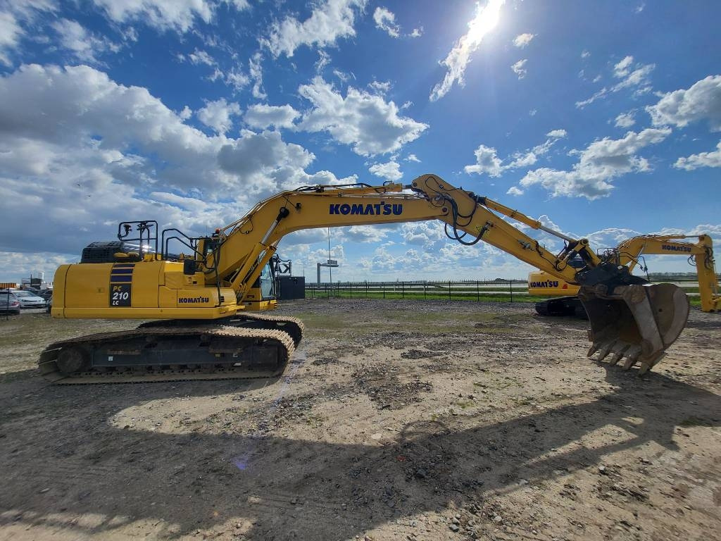 Komatsu PC210-11E0 - Crawler excavator: picture 5 Komatsu PC210-11E0 - Crawler excavator: picture 5