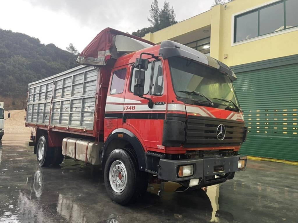 Tipper Mercedes-Benz 1748: picture 1