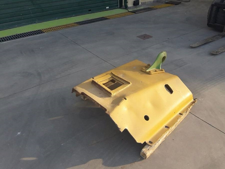 CAT D 8 K - Spare parts for Bulldozer: picture 1 CAT D 8 K - Spare parts for Bulldozer: picture 1