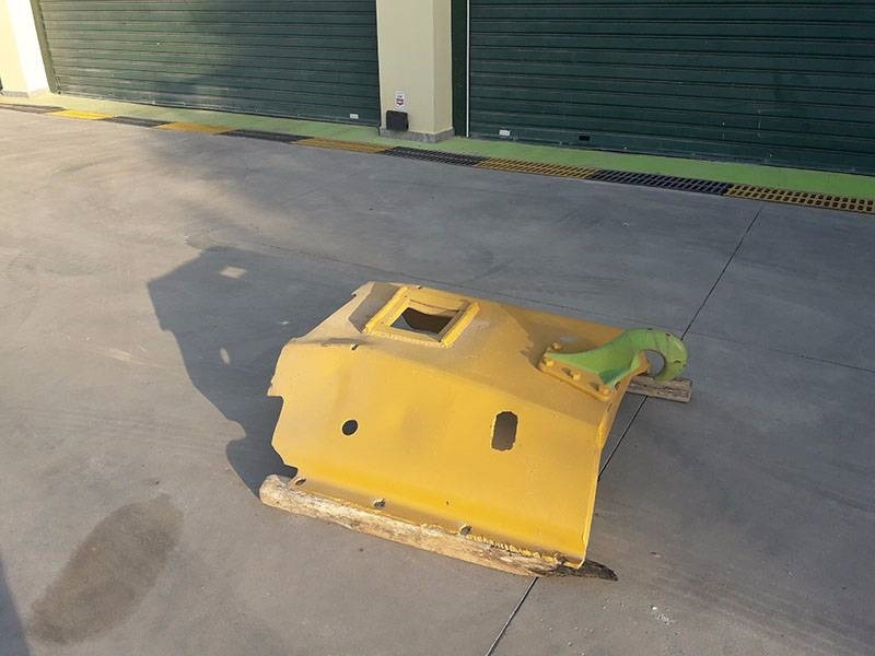 CAT D 8 K - Spare parts for Bulldozer: picture 2 CAT D 8 K - Spare parts for Bulldozer: picture 2