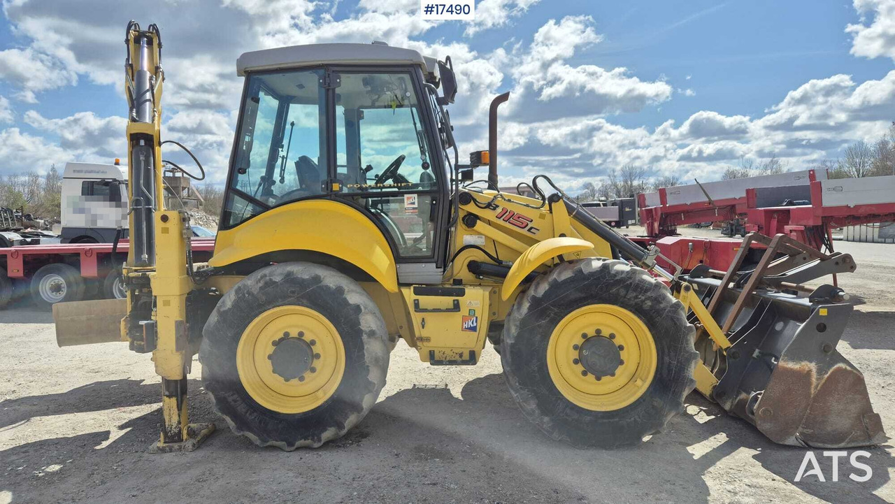 Backhoe Loader NEW HOLLAND B115C (2015) - Backhoe loader: picture 4 Backhoe Loader NEW HOLLAND B115C (2015) - Backhoe loader: picture 4