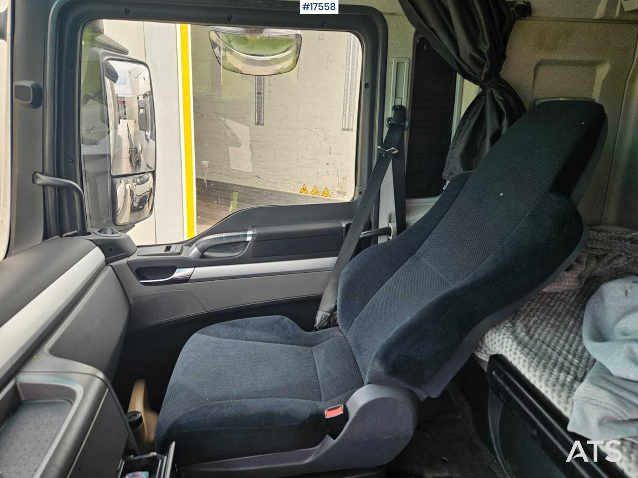 Tractor unit 2015 MAN TGX 18.440: picture 17